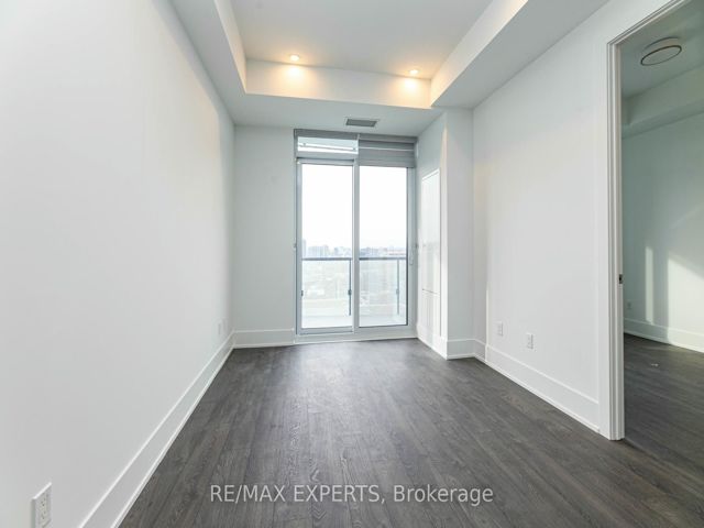 1903 - 480 Front St