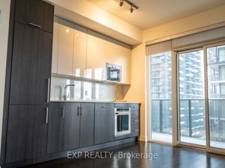 2103 - 330 Richmond St W