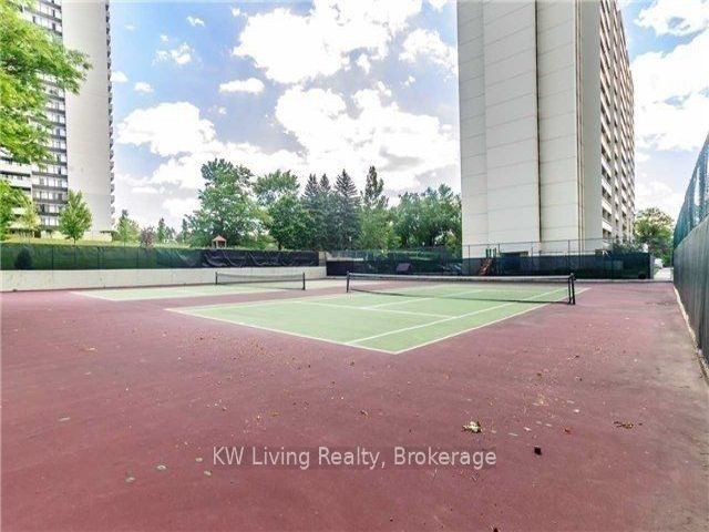 1215 - 350 Seneca Hill Dr