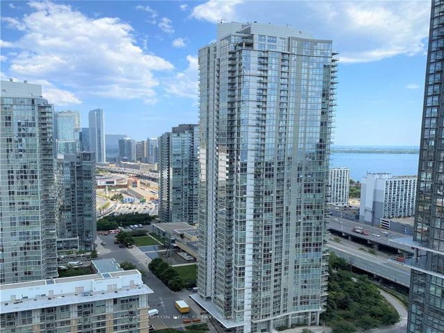 3908 - 15 Fort York Blvd