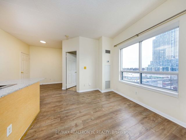 PH16 - 5940 Yonge St
