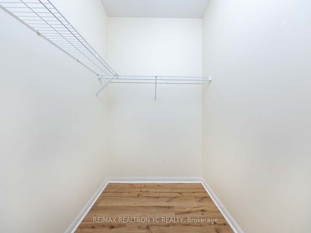 PH16 - 5940 Yonge St