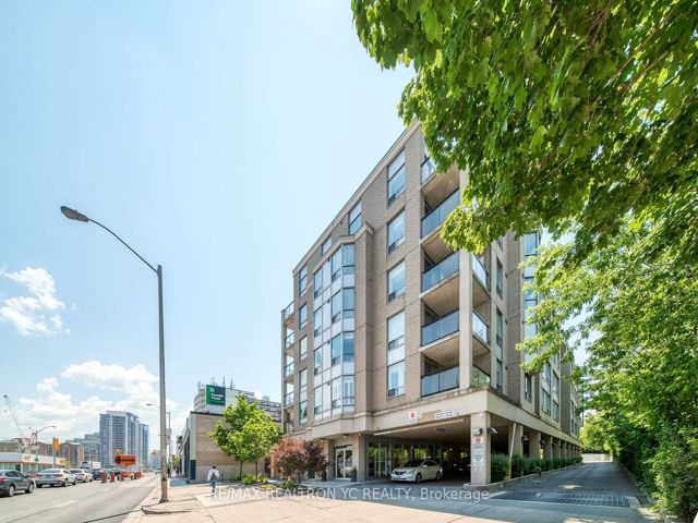 PH16 - 5940 Yonge St