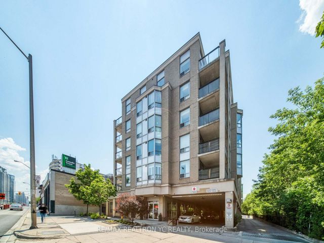 PH16 - 5940 Yonge St