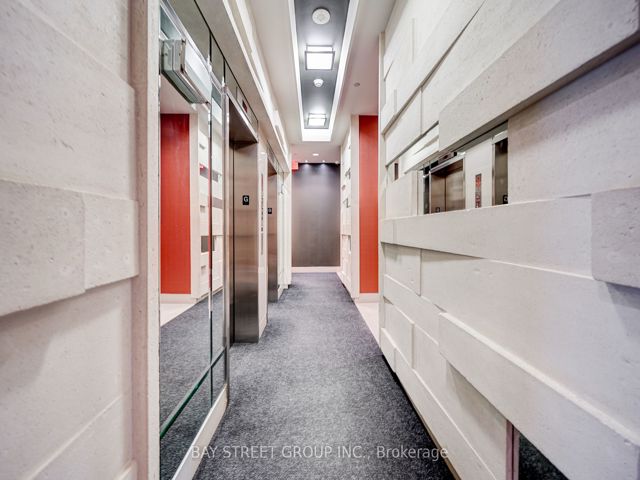 1203 - 30 Canterbury Pl