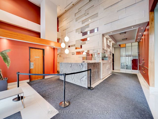 1203 - 30 Canterbury Pl