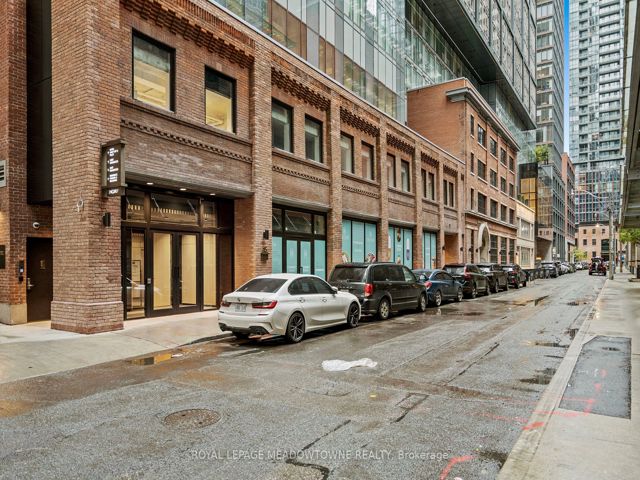 813 - 15 Mercer St