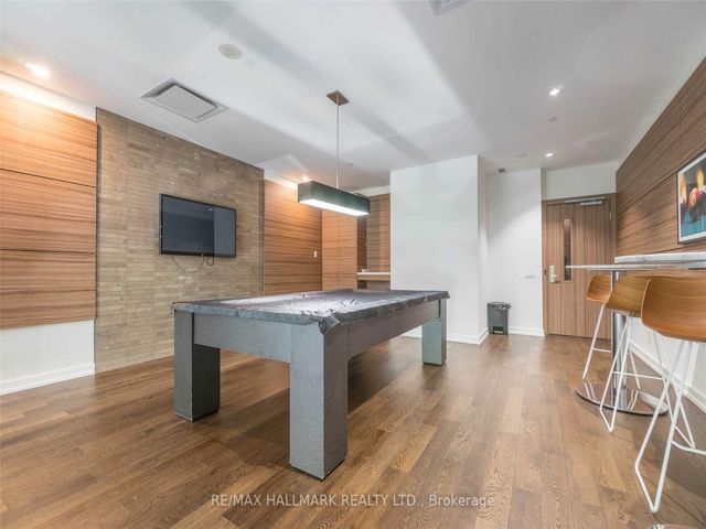 203 - 75 St Nicholas St