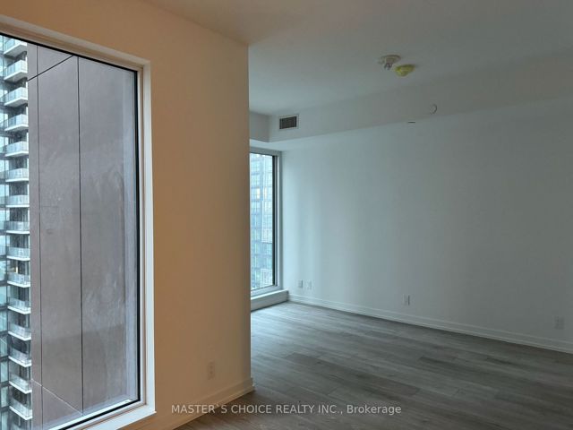 3506 - 55 Mercer St