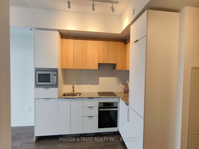 2503 - 50 O'neill Rd