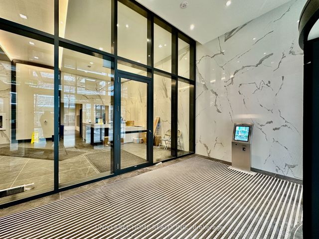 3020 - 4955 yonge St