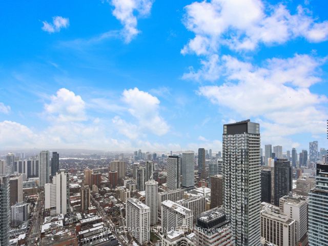 4712 - 11 Wellesley St W