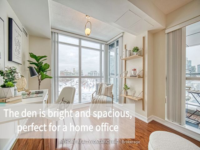 312 - 10 Capreol Crt