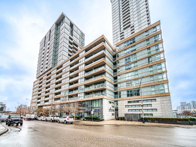 312 - 10 Capreol Crt