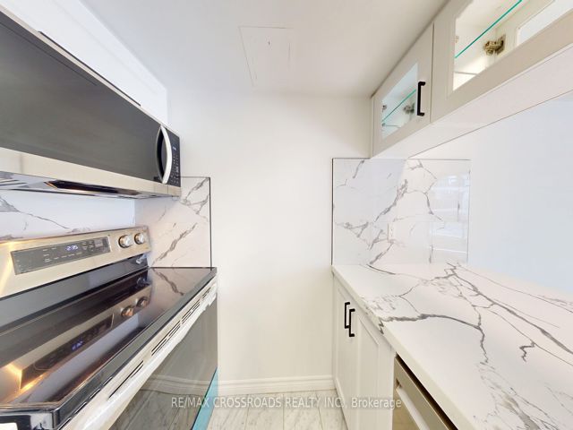 1612 - 38 Elm St