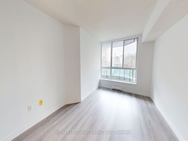 1612 - 38 Elm St