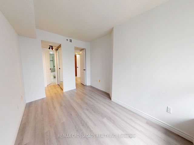 1612 - 38 Elm St