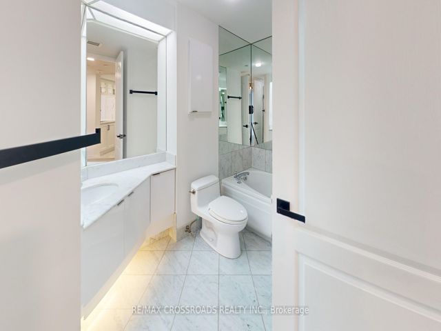 1612 - 38 Elm St