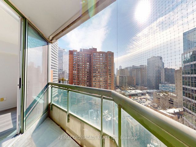 1612 - 38 Elm St