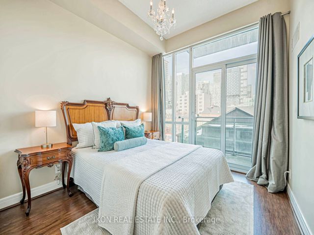 406 - 116 George St