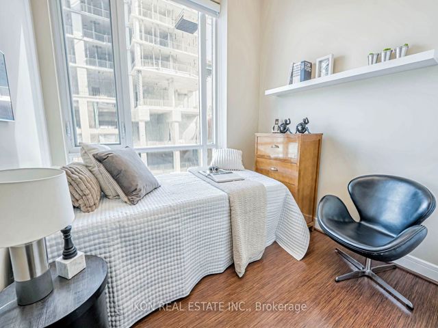 406 - 116 George St