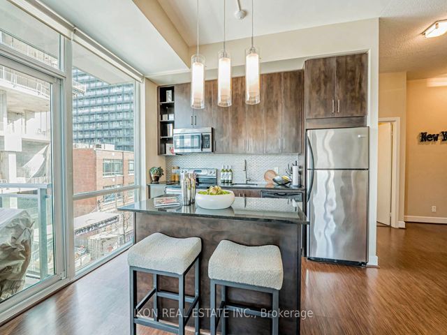 406 - 116 George St