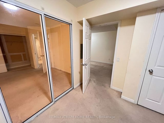 2812 - 155 Beecroft Rd