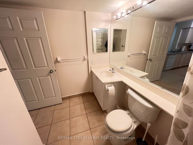 2812 - 155 Beecroft Rd