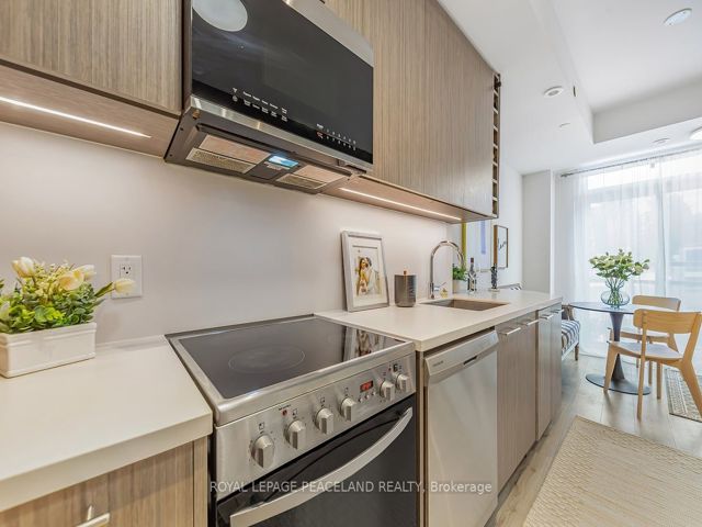 15 - 266 Finch Ave E