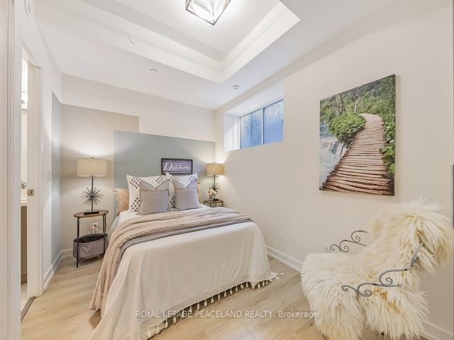 15 - 266 Finch Ave E