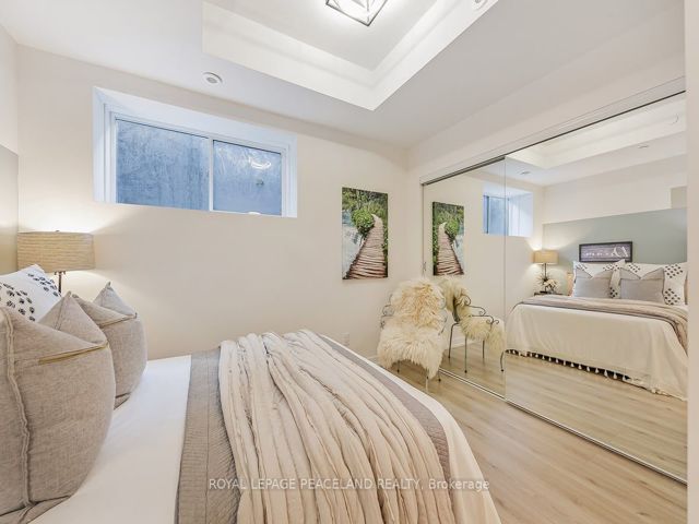 15 - 266 Finch Ave E