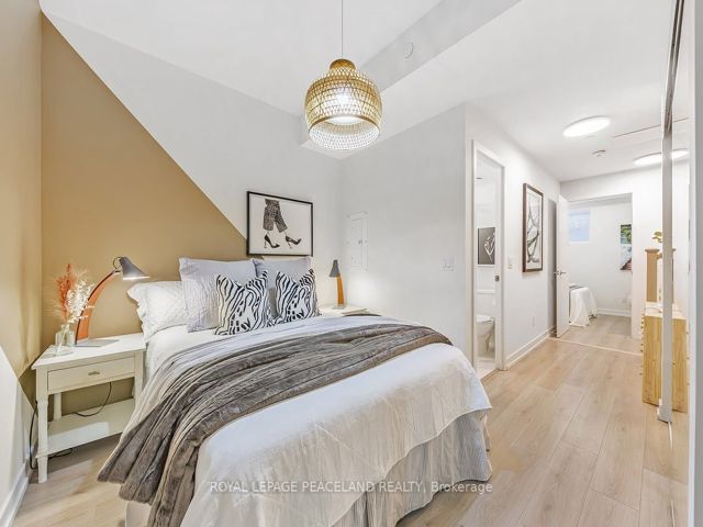 15 - 266 Finch Ave E
