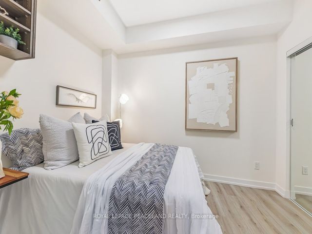 15 - 266 Finch Ave E