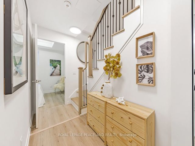 15 - 266 Finch Ave E