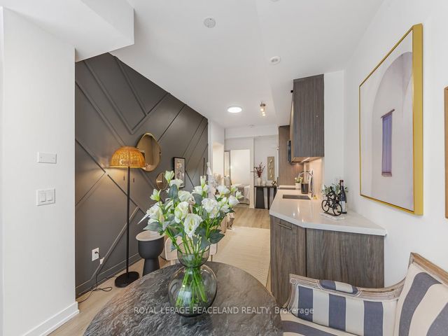 15 - 266 Finch Ave E