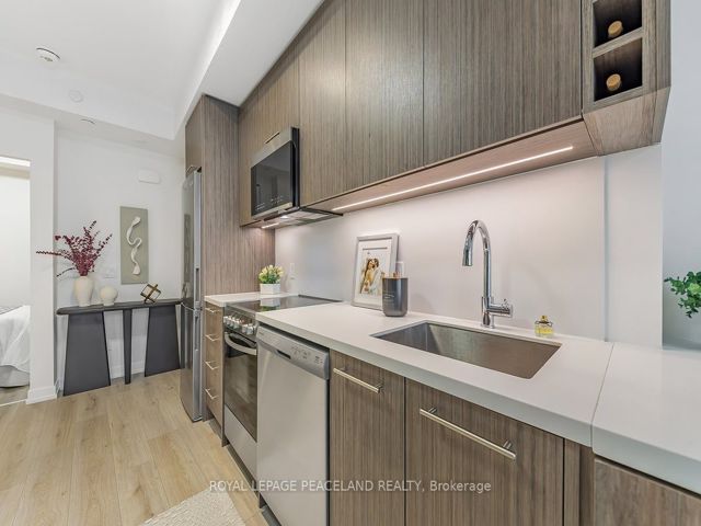 15 - 266 Finch Ave E