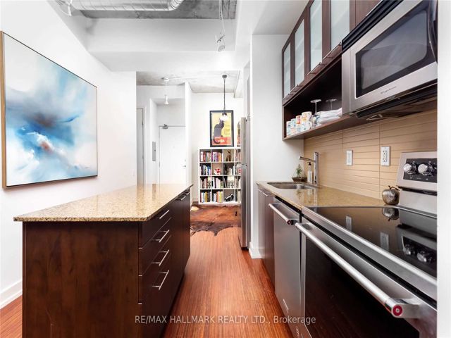 311 - 66 Portland St