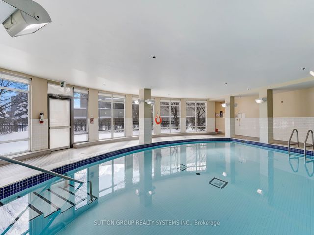 417 - 205 The Donway  W