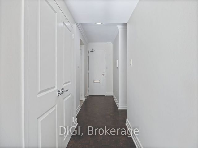 701 - 50 Price Arthur Ave