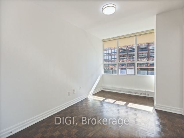 701 - 50 Price Arthur Ave