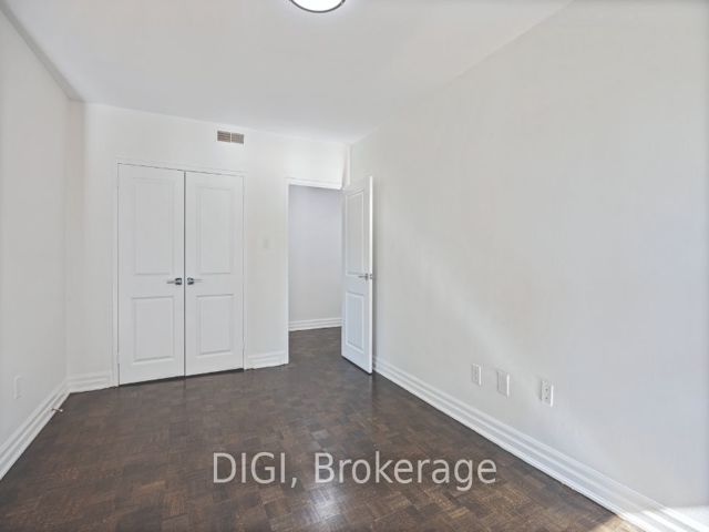 701 - 50 Price Arthur Ave