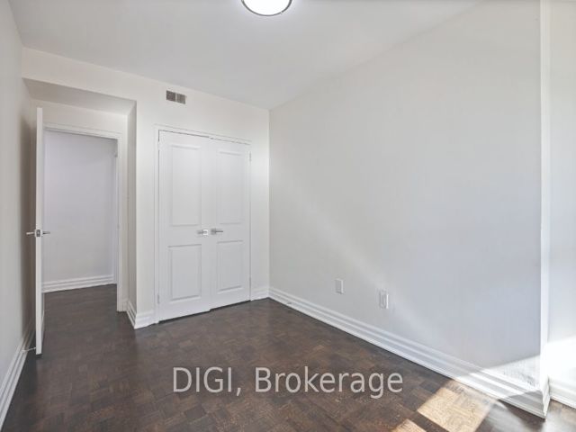 701 - 50 Price Arthur Ave