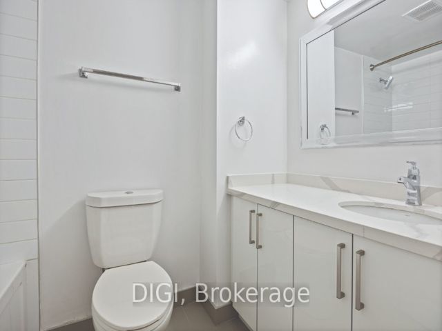 701 - 50 Price Arthur Ave