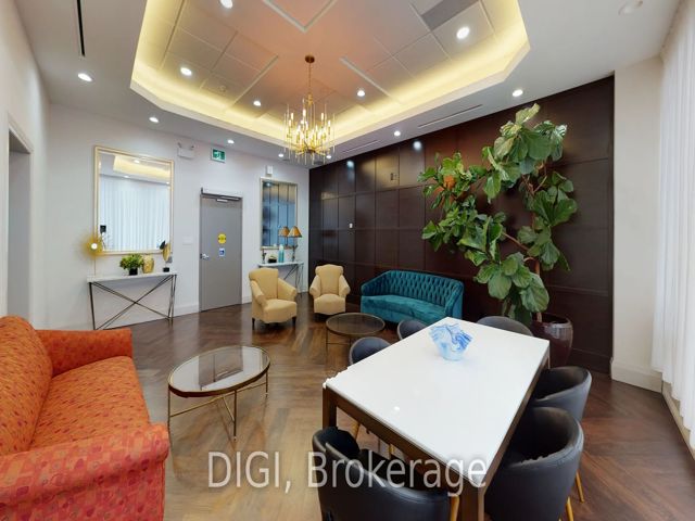 701 - 50 Price Arthur Ave