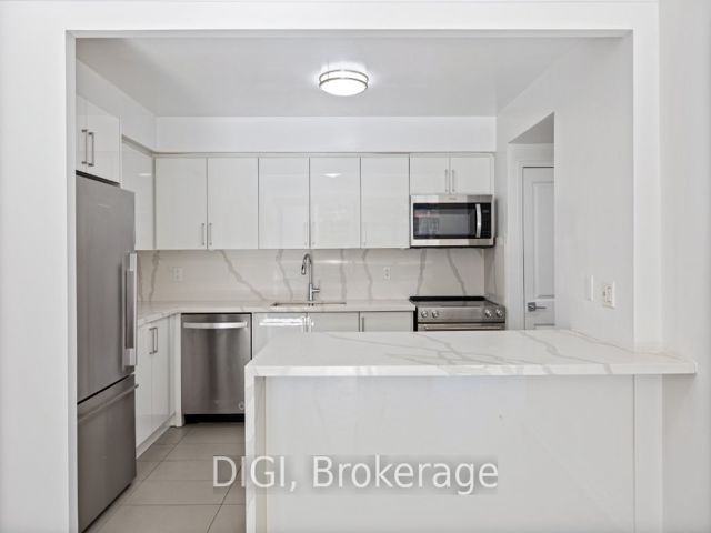 701 - 50 Price Arthur Ave