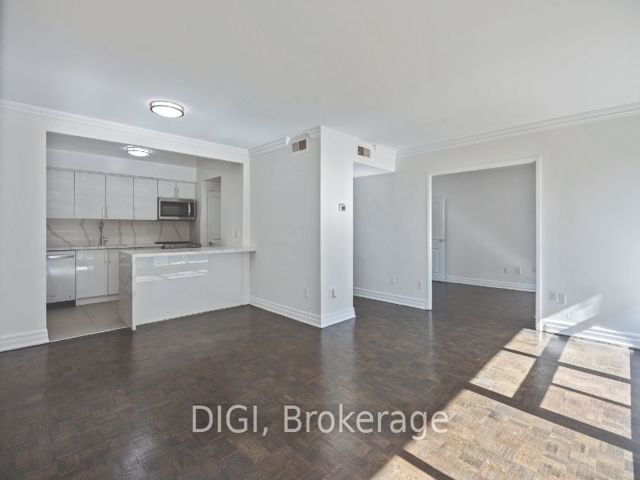 701 - 50 Price Arthur Ave
