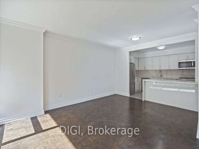 701 - 50 Price Arthur Ave