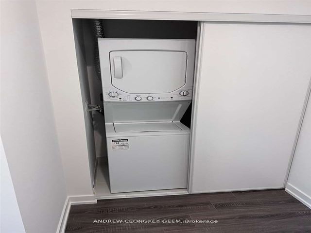 1406 - 20 Edward St