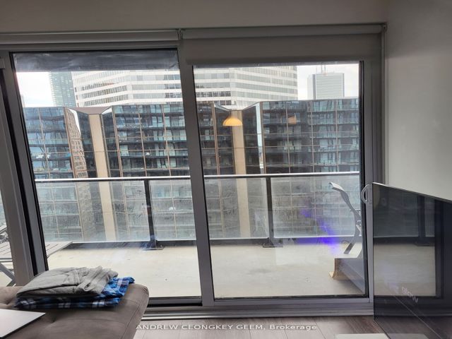 1406 - 20 Edward St