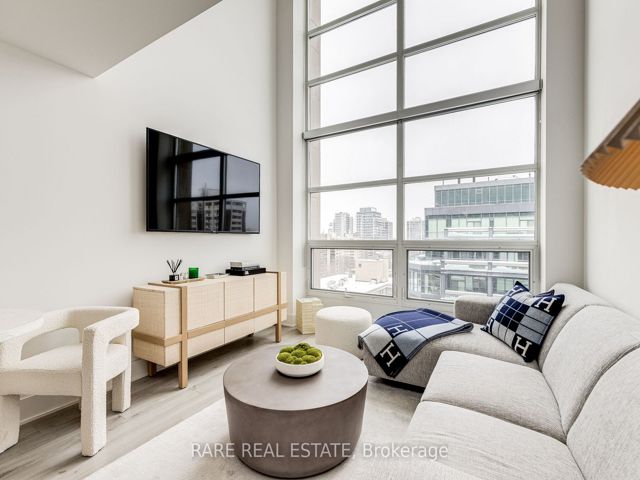 904 - 111 St. Clair Ave W